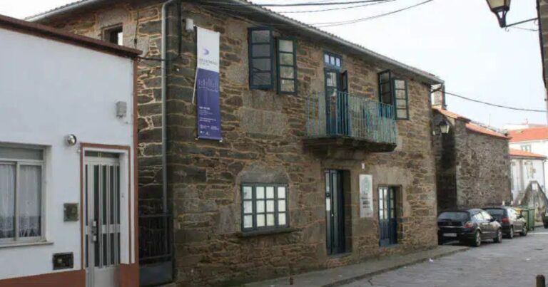 Albergue de la Xunta de Galicia de Arzua Camino de Santiago Frances 768x403