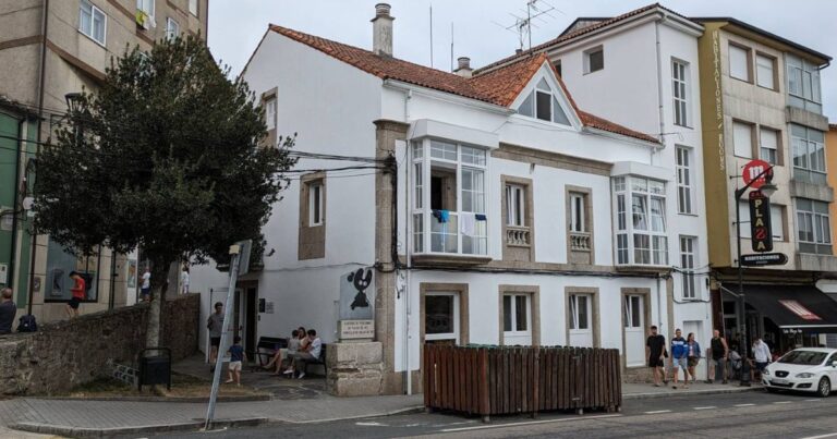 Albergue de la Xunta de Galicia de Palas de Rei Camino de Santiago Frances 768x403